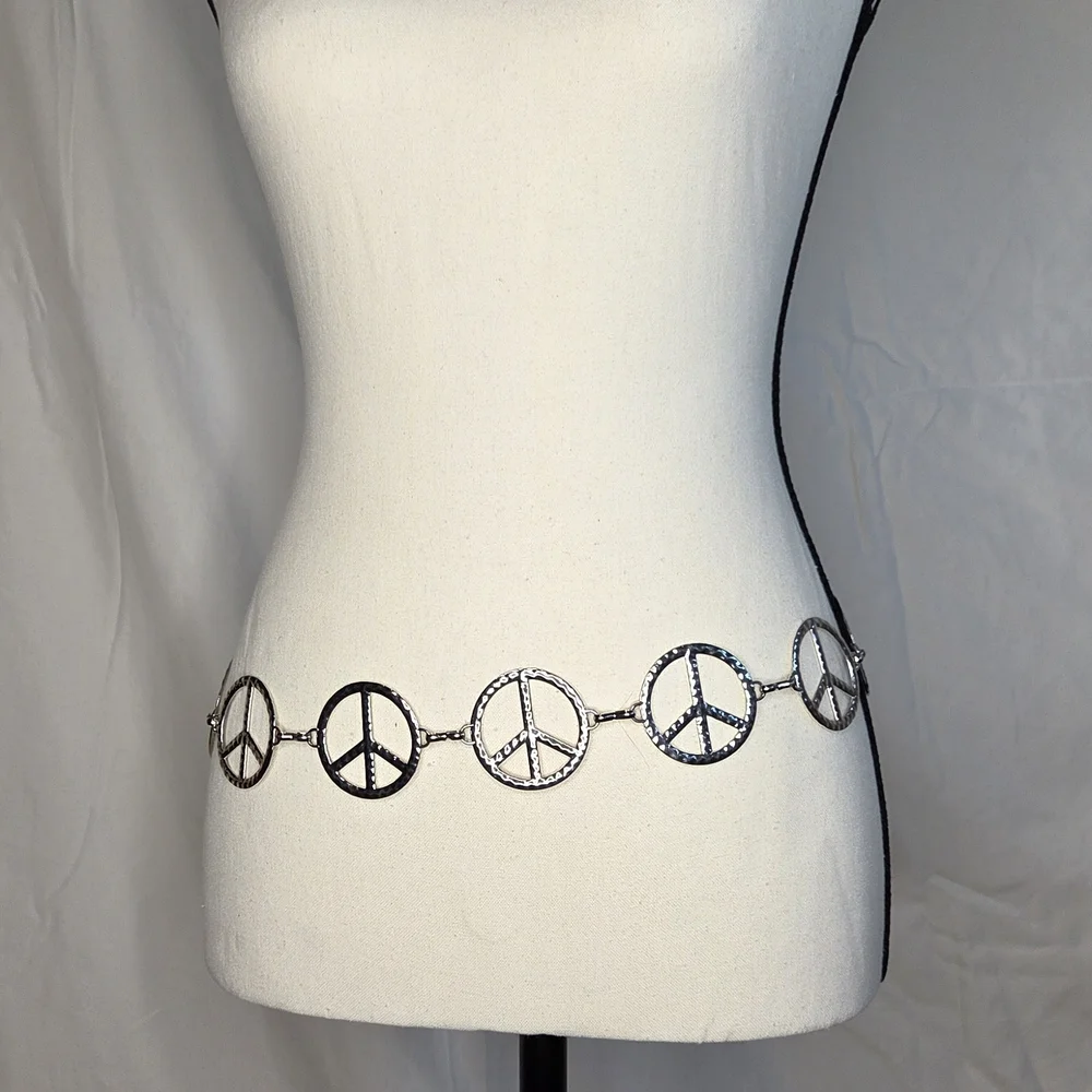 ☮️🩶Silver Repoussé (Hammered) Vintage Bohemian Peace Sign Chain Belt🩶☮️ - Picture 2 of 8